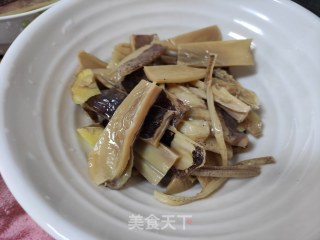 墨鱼干莲藕煲瘦肉的做法步骤：4
