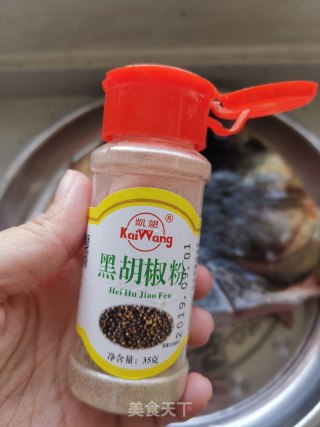 剁椒鱼头的做法步骤：3