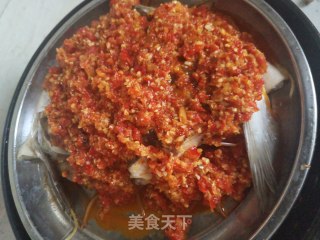 剁椒鱼头的做法步骤：20