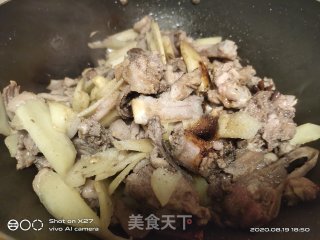 嫩姜啤酒鸭的做法步骤：7