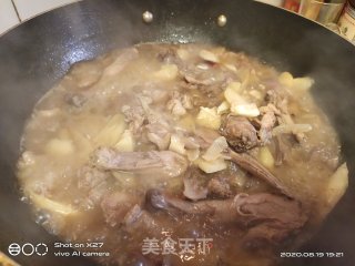 嫩姜啤酒鸭的做法步骤：8