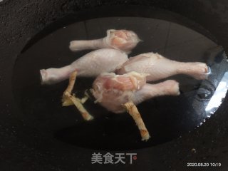凉拌鸡丝的做法步骤：1
