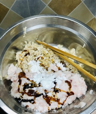 百合鲜肉包的做法步骤：9