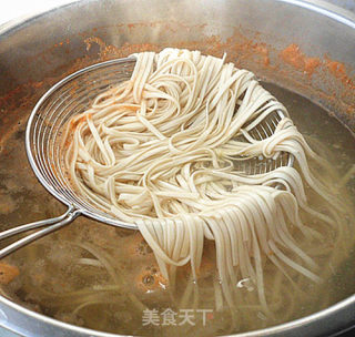 荤菜——鲜虾鸡腿面的做法步骤：5