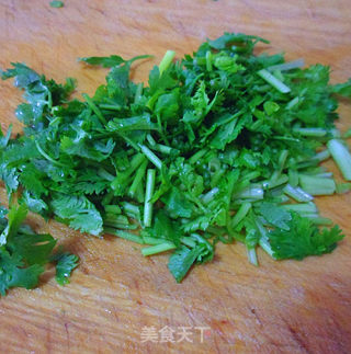 荤菜——鲜虾鸡腿面的做法步骤：6