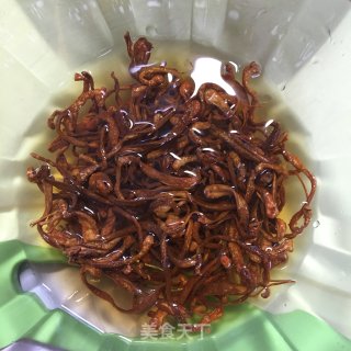 虫草花煲鸡的做法步骤：2