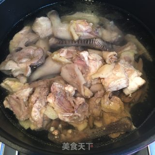 虫草花煲鸡的做法步骤：3