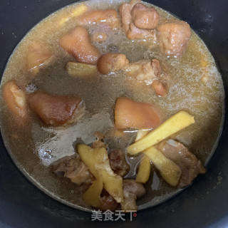 懒人版红烧猪蹄的做法步骤：3