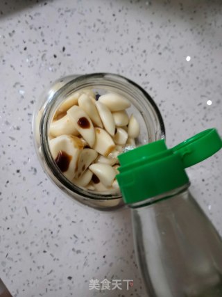 糖醋蒜瓣的做法步骤：4