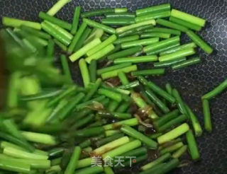蒜薹炒火腿的做法步骤：4