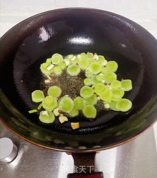 清炒木耳山药莴笋的做法步骤：4
