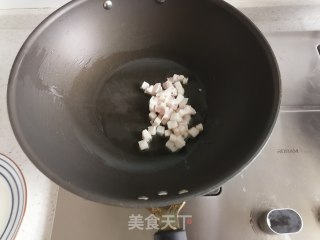 榨菜炒毛豆的做法步骤：3