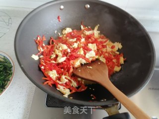 红椒炒鸡蛋的做法步骤：7