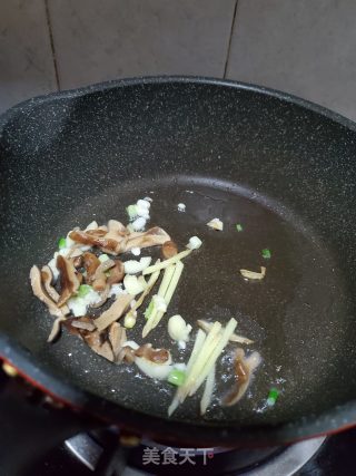 冬瓜香菇素汤的做法步骤：3