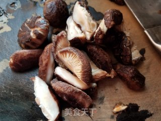 腐竹焖海参的做法步骤：2