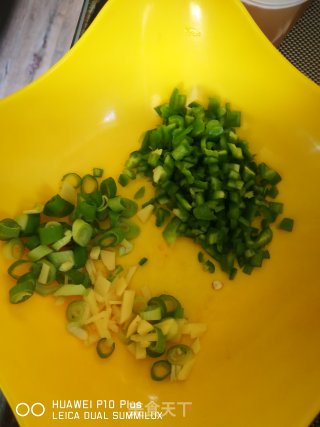 超下饭的土豆炖茄子的做法步骤：2