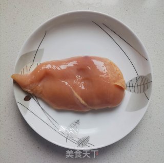 糖醋鸡胸肉的做法步骤：1