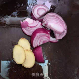 泡菜豆腐肥牛锅的做法步骤：2