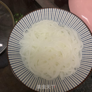 泡菜肥牛米粉的做法步骤：9