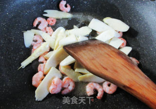 虾仁与鞭笋的做法步骤：7