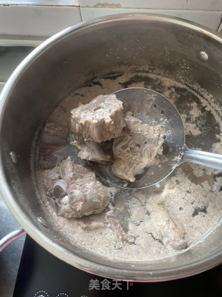 #羊肉# 香焖羊蝎的做法步骤：1