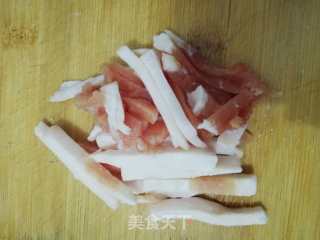 肉丝炒蒜苔的做法步骤：2