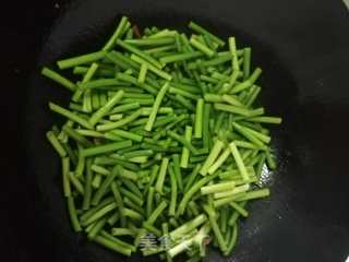 肉丝炒蒜苔的做法步骤：5