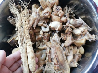 人参鹿茸笨鸡的做法步骤：3