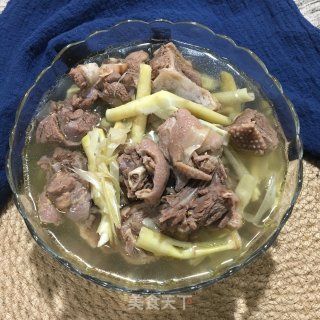 笋尖老鸭汤的做法步骤：8