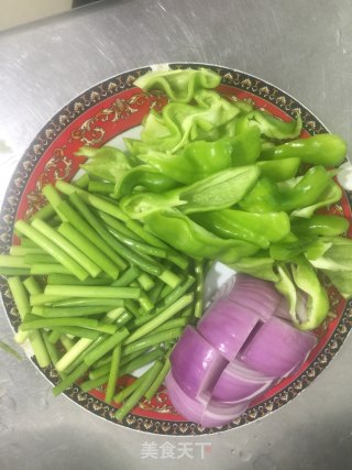回锅肉的做法步骤：3