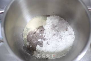 波兰种黑全麦乳清吐司的做法步骤：4