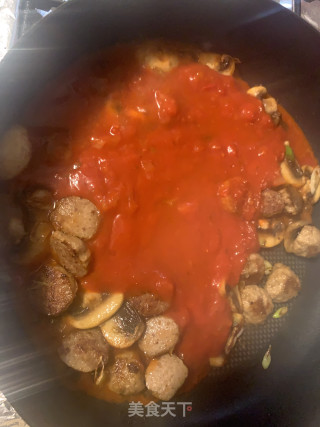 肉丸子口蘑番茄意面的做法步骤：3