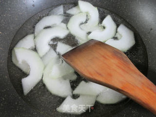 鸡毛菜咸鸭蛋节瓜汤的做法步骤：4