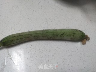 丝瓜炒豆腐的做法步骤：1