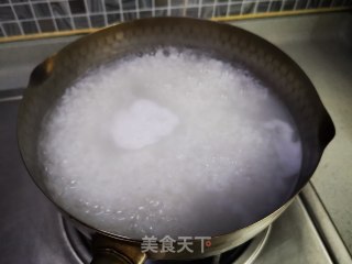 皮蛋瘦肉粥的做法步骤：2