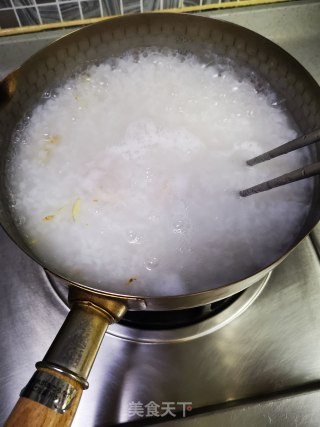 皮蛋瘦肉粥的做法步骤：3