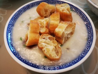 皮蛋瘦肉粥的做法步骤：9