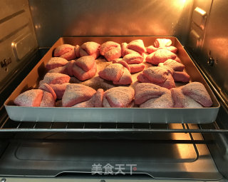 火龙果乳清蝴蝶结面包的做法步骤：18