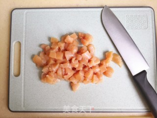蔬菜鸡丁的做法步骤：1