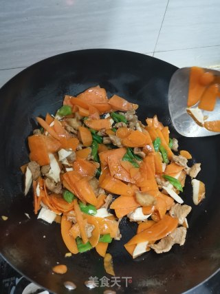 豆干胡萝卜肉丝的做法步骤：6