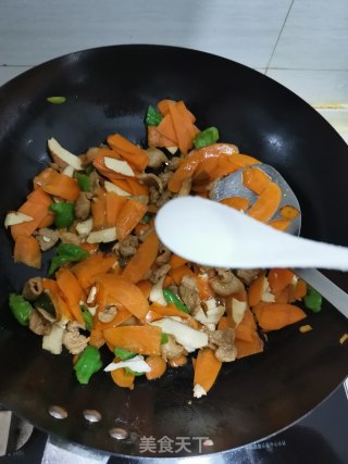 豆干胡萝卜肉丝的做法步骤：7