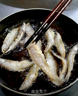 下酒小鱼干的做法步骤：5