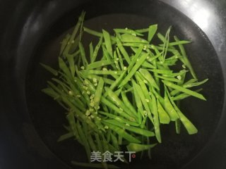 荷兰豆拌豆腐丝的做法步骤：6