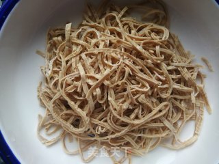 荷兰豆拌豆腐丝的做法步骤：7