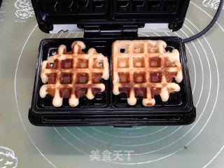花生酱与华夫：发酵面糊版芝麻花生酱华夫饼的做法步骤：11