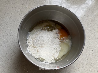 酥掉渣的椰蓉蛋挞的做法步骤：1