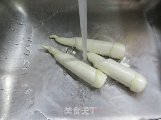 茭白与年糕的做法步骤：3