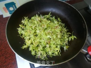 石斛花炒鸡蛋的做法步骤：3