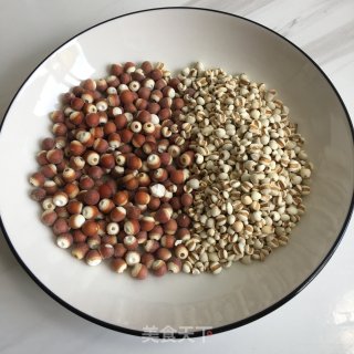 薏米芡实汤的做法步骤：1