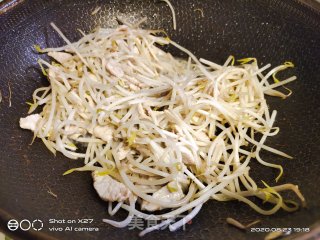 肉片炒豆芽的做法步骤：4